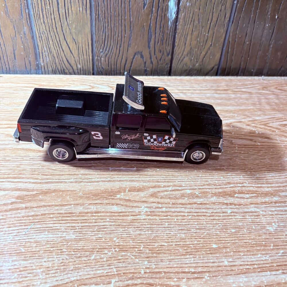 1995 Action Racing Platinum Series #3 Dale Earnhardt Goodwrench Dually Bank 1:24